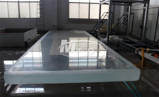 La plastica dura riveste lo strato acrilico dell'acquario di 60mm che nuota i pannelli di plastica